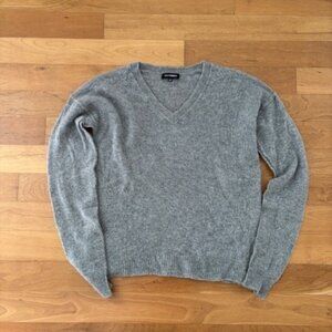525 America Cashmere V-Neck Sweater